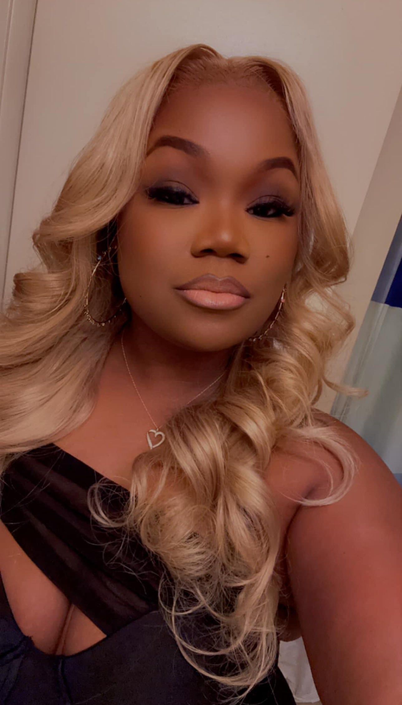 (613) 13X6 Straight & Body Wave Frontal Wigs 200% Density